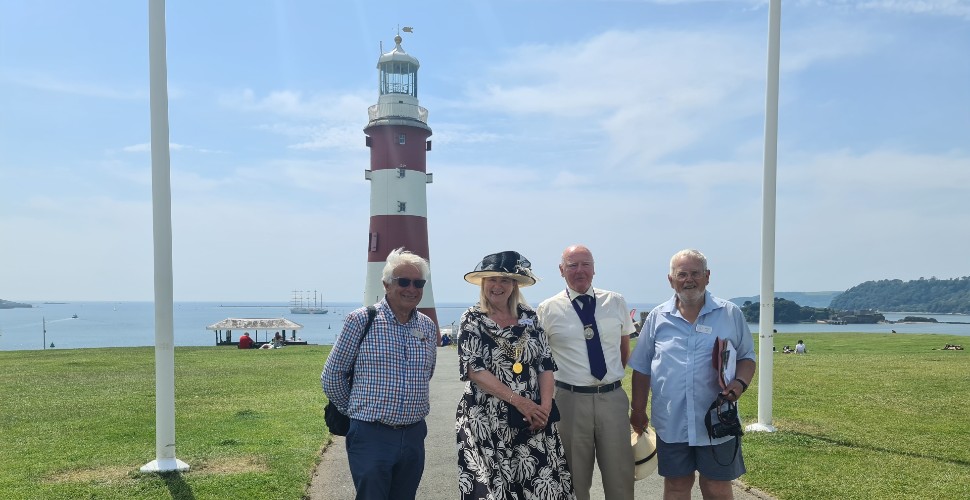 In Bloom judges with the Lord Mayor of Plymouth on Plymouth Hoe 970 x 500